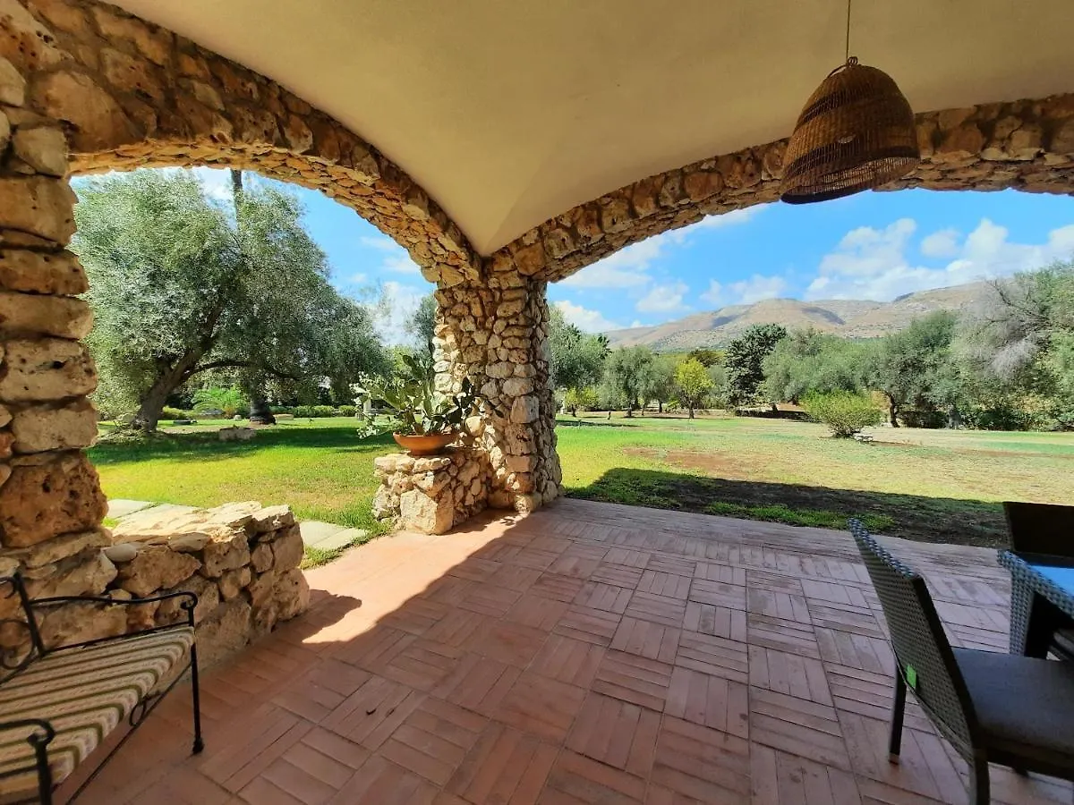 Villa Del Commendatore Sirugo Avola 0*,
