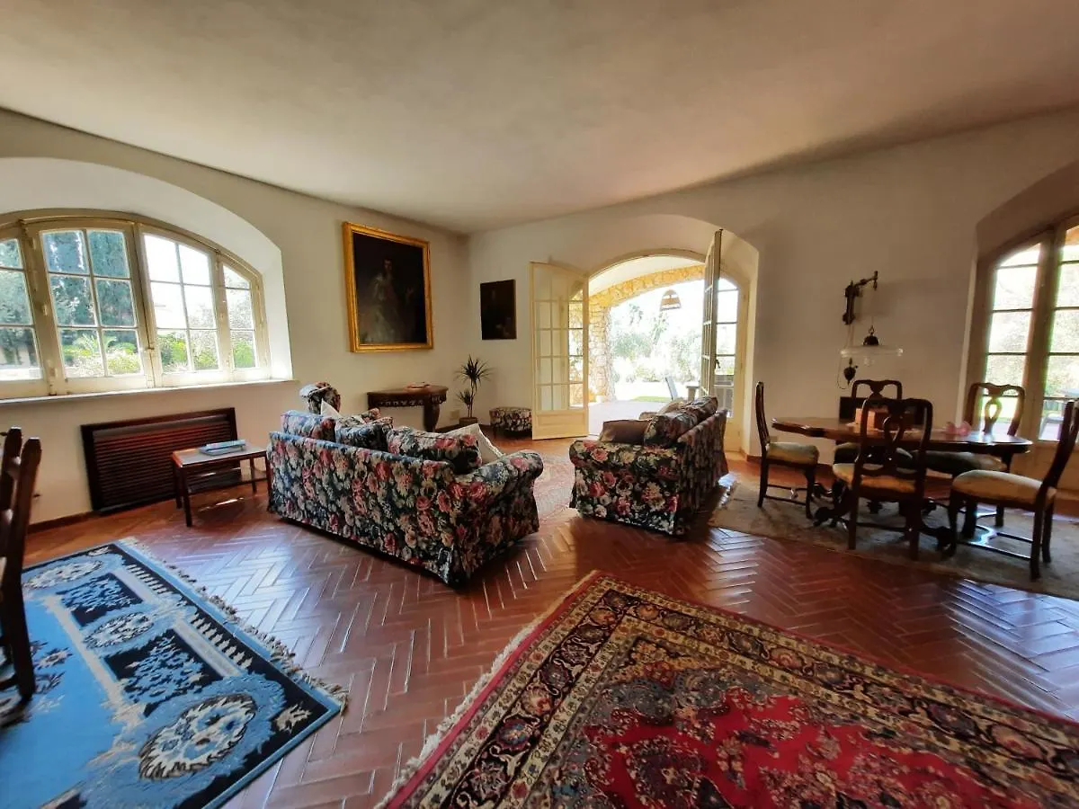 Holiday home Villa Del Commendatore Sirugo Avola